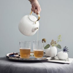 Khler Hammershi, Tekande, Hvid og messing