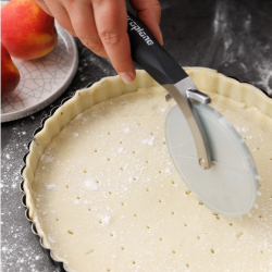 Pizzahjul - Specialty - 20cm - Sort - Microplane